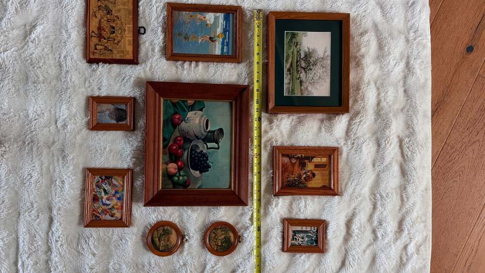 Curated gallery wall with matching oak frames contain famous artists prints - Picture 7 of 10